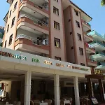 Saray Aparthotel 3*
