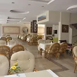 Ξενοδοχείο με διαμερίσματα Saray